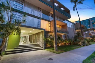 Photo #3: 260013813 Listing