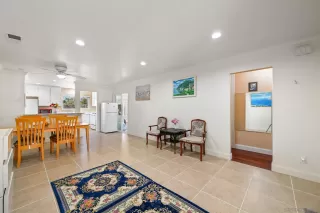 Photo #5: 260013825 Listing