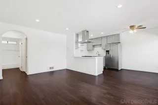 Photo #5: 260013829 Listing