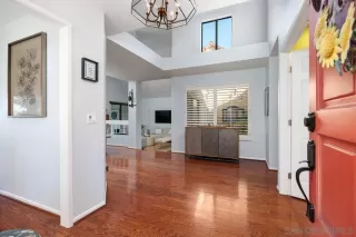 Photo #4: 260013841 Listing