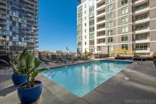 Photo #1: 260013854 Listing