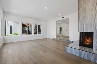 Photo #6: 260013884 Listing