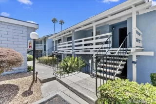 Photo #2: 260013894 Listing