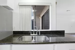 Photo #6: 260013955 Listing