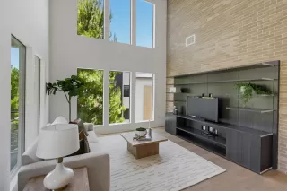 Photo #3: 260013956 Listing