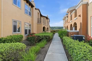 Photo #2: 260014022 Listing