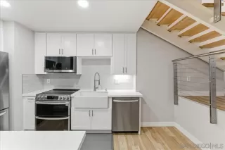Photo #3: 260014028 Listing