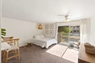Photo #2: 260014040 Listing