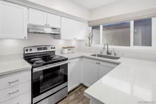LA JOLLA RACQUET CLUB Condos for Sale