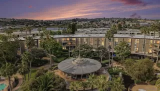 Photo #1: 260014156 Listing