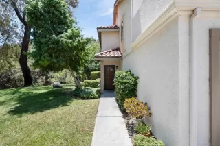 Photo #3: 260014185 Listing