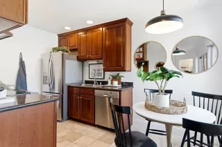 Photo #6: 260014194 Listing