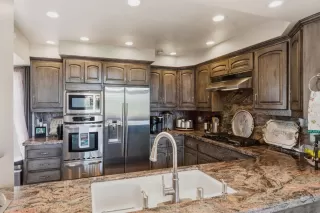 Photo #4: 260014217 Listing