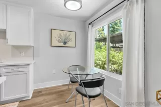 Photo #5: 260014229 Listing