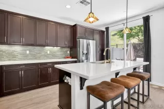 Photo #4: 260014250 Listing 