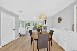 Photo #4: 260014259 Listing