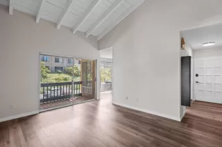 Photo #4: 2600143 Listing 