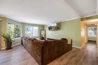 Photo #3: 260014341 Listing