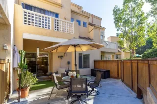 Photo #1: 260014346 Listing