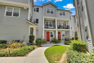 Photo #3: 260014357 Listing