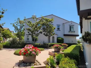 Photo #1: 260014366 Listing