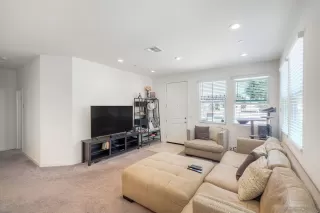 Photo #4: 260014366 Listing 