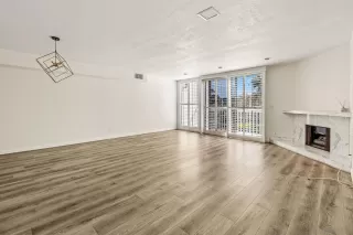 Photo #2: 260014376 Listing