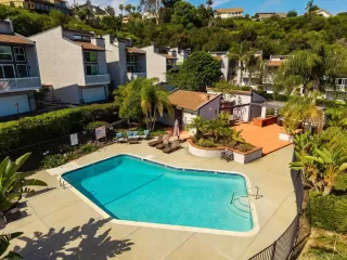 Photo #5: 260014376 Listing
