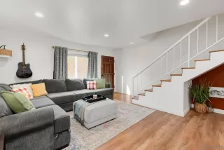 Photo #2: 260014413 Listing