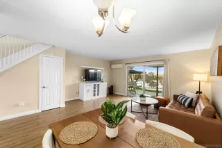 Photo #1: 260014420 Listing