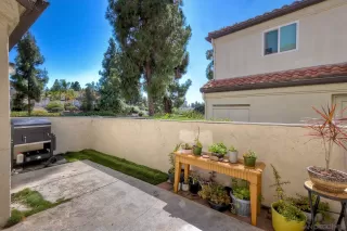 Photo #2: 260014422 Listing