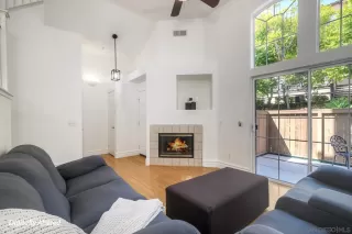 Photo #5: 260014437 Listing