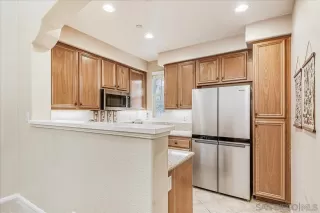 Photo #6: 260014444 Listing