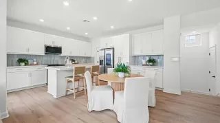 Photo #4: 260014504 Listing