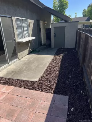 Photo #3: 260014523 Listing