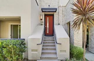 Photo #2: 260014568 Listing