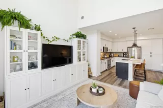 Photo #5: 260014568 Listing