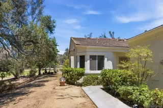 Photo #1: 260014602 Listing