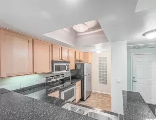 Photo #1: 260014604 Listing