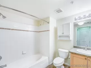 Photo #6: 260014604 Listing
