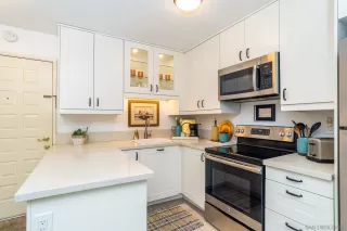 Photo #6: 260014628 Listing