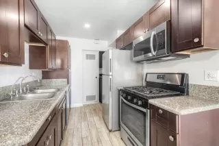 Photo #2: 260014634 Listing