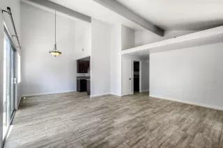 Photo #4: 260014634 Listing