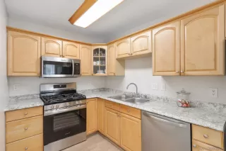 Photo #2: 260014691 Listing