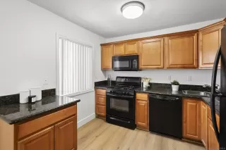 Photo #2: 260014693 Listing 