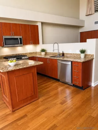 Photo #2: 260014718 Listing