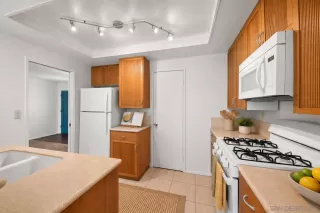 Photo #6: 260014726 Listing