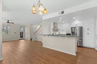 Photo #2: 260014736 Listing 