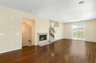Photo #2: 260014776 Listing