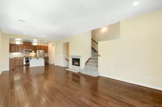 Photo #3: 260014776 Listing